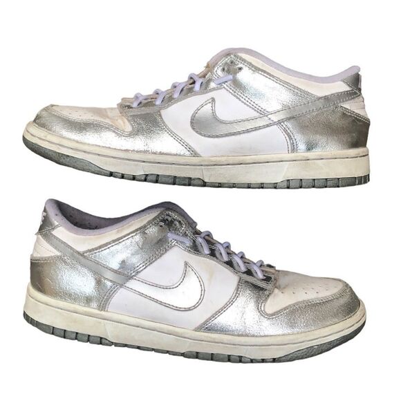 VINTAGE 2010 Nike Dunk Low Metallic Silver Size 6 - Picture 1 of 16